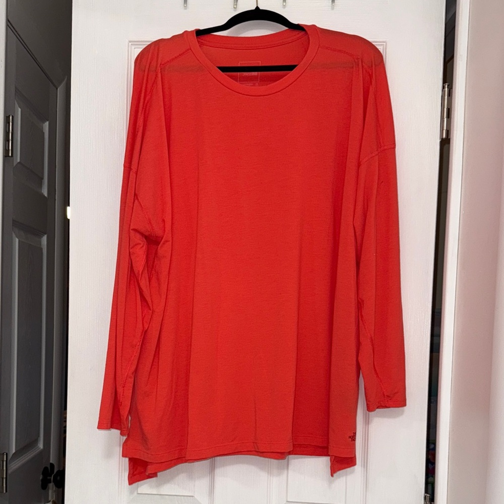 Women's North Face Long Sleeve Top